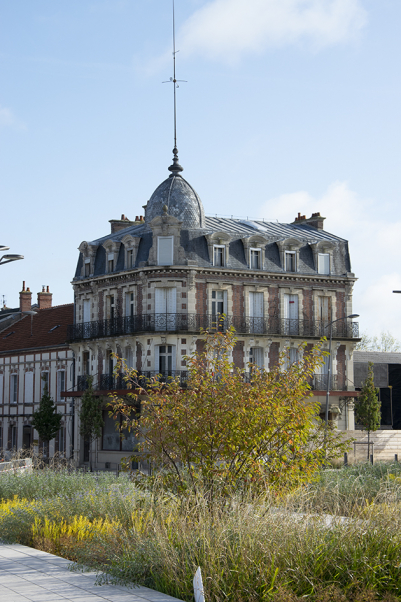 Face à la gare, le Palladium se restaure en immeuble de bureaux 